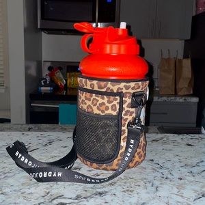 Hydrojug canteen and Leopard sleeve (Firecracker red limited edition)